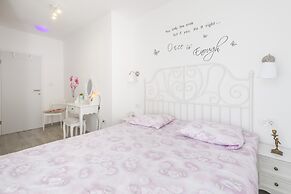 FM Apartments