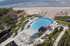 Delcanto Residences by LaTour