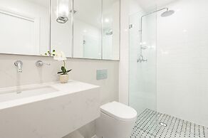 Luxury Sydney Apartment