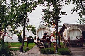 Western Camp Resort