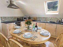 4 Armada House