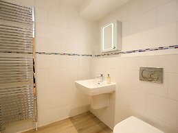 5 Burford Mews