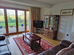 5 Burford Mews