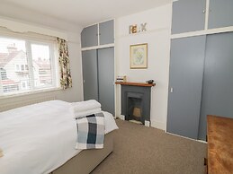 5 Albany Road