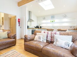 6 Lake View