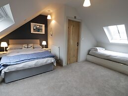 Horseshoe Cottage