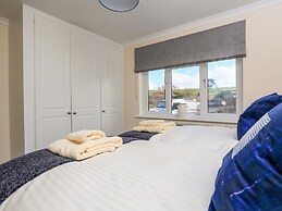 10 Thurlestone Rock