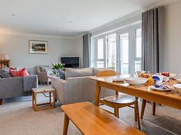 10 Thurlestone Rock