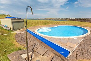 2 Ocean's Edge