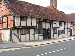 One Masons Court