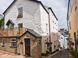 Courtyard House