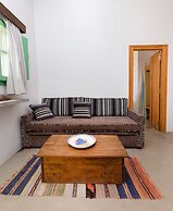 Ailouros guest house