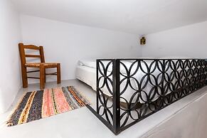 Ailouros guest house