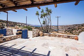 Ailouros guest house