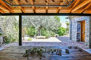 Boutique Stone Cottage With Large Terraces