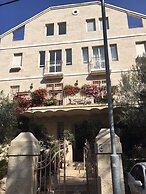 4 Yonatan - Emek Refaim - Jerusalem-Rent