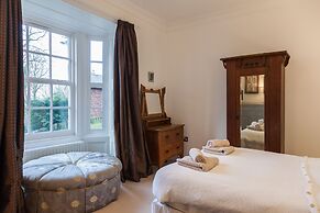 Apartment 3 The Grove