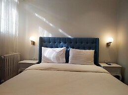 Verna Hotel
