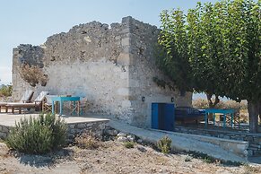 Karavos View - A Unique Artists' Hideaway Paradise