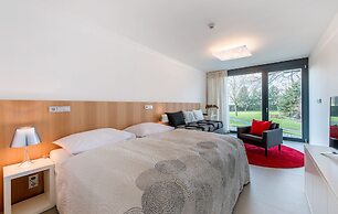 Yard Resort