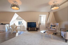 7 The Grange