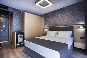 Redstone Hotel
