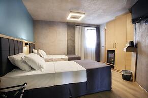 Redstone Hotel