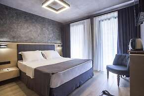 Redstone Hotel