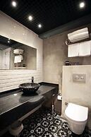 Redstone Hotel