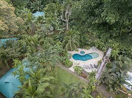 El Nido Jungle Lodge