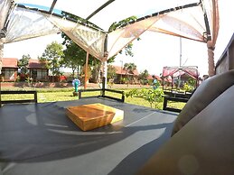 Rattanakvisal Boutique