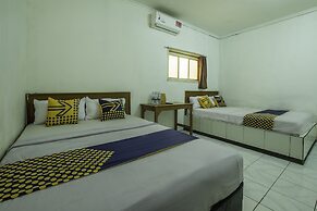 SPOT ON 2054 Hotel Arimbi 3