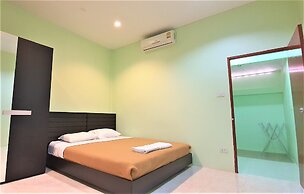 Chalong Stay Well by Palai Seafood