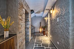 Arushi Boutique Hotel