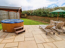 Ash Lodge