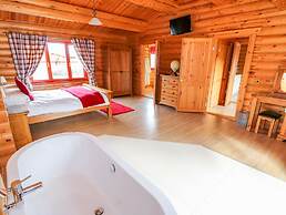 Ash Lodge
