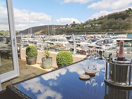 Quayside, Dart Marina
