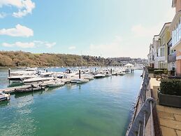 Quayside, Dart Marina