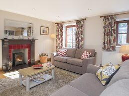 Hen Stabl Llandwrog
