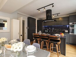 Harbourside House