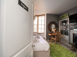 Harbourside House