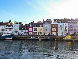 Harbourside House