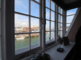 Harbourside House