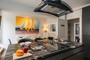 Harbourside House
