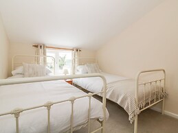 2 Hillside Cottages, Kirton