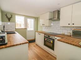 2 Hillside Cottages, Kirton