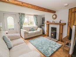 2 Hillside Cottages, Kirton