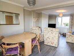 27 Whitegates