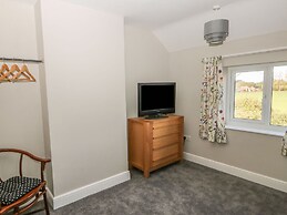 27 Whitegates