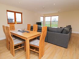 Oak Lodge